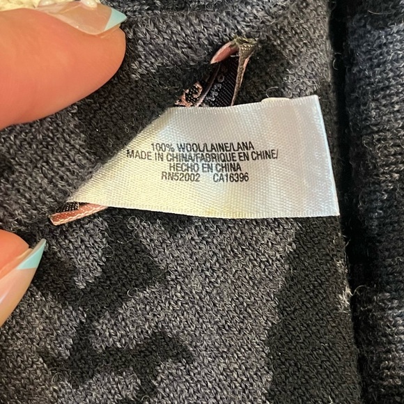 Vintage Juicy Couture 100% Wool Scarf and Hat Set in Original Box - Picture 8 of 10